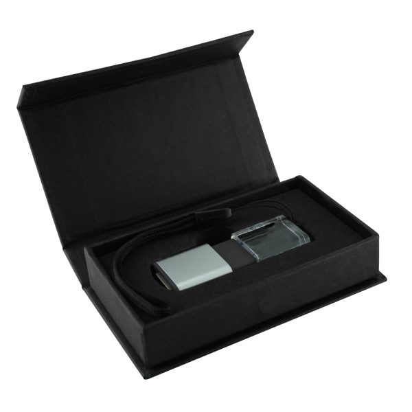 U. de memoria 8GB deslizable con luz y correa en estuche